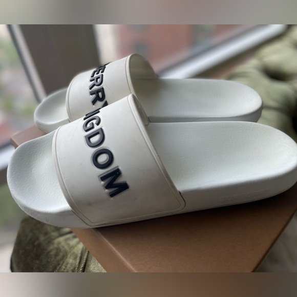 Burberry Kingdom LOGO SLIDES - Picture 15 of 16